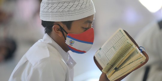 Warga Aceh Tamiang yang Tidak Pakai Masker Dihukum Mengaji Alquran