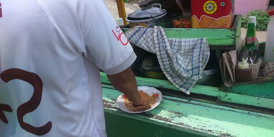 Tukang Ketoprak: Untung Rp100.000 Sudah Bagus, Bantuan Pemerintah Enggak Dapat