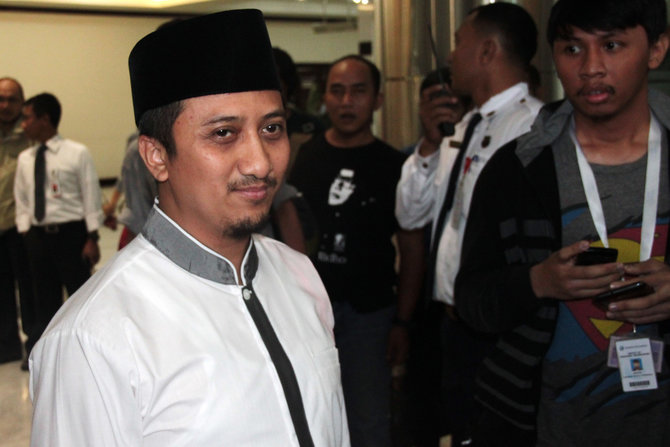 yusuf mansur datangi ojk