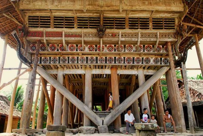 mengenal omo sebua rumah tradisional nias yang kokoh dan tahan gempa