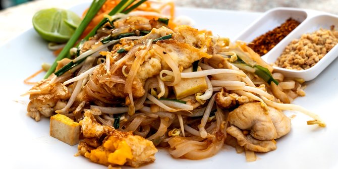 Resep Pad Thai Mie Goreng Seafood Khas Thailand Semua Halaman Merdeka Com