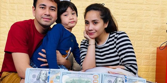 Jumlah Followers Tembus 40 Juta, Raffi Ahmad dan Nagita Bagi-bagi Uang Rp1 Miliar