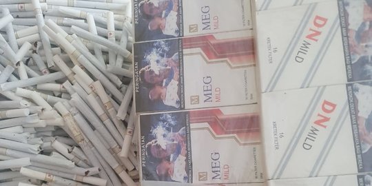Bea Cukai Malang Bongkar Penimbunan Ratusan Ribu Batang Rokok Ilegal