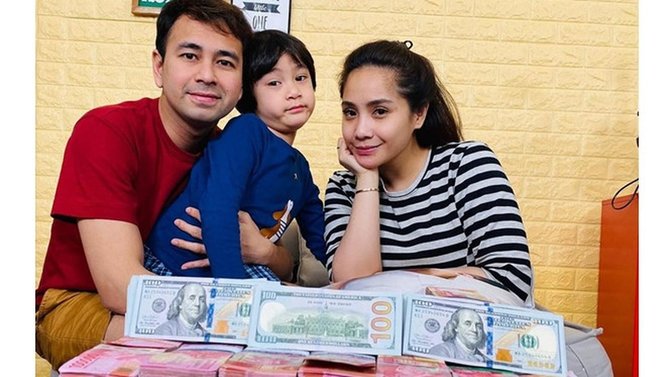 raffi ahmad bagikan hadiah lebaran 1 miliar