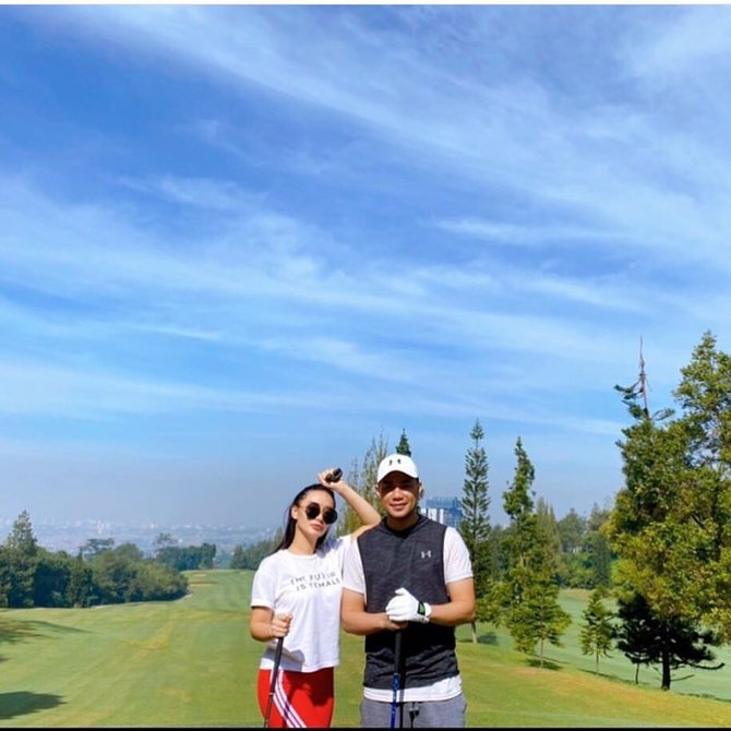 zaskia gotik golf