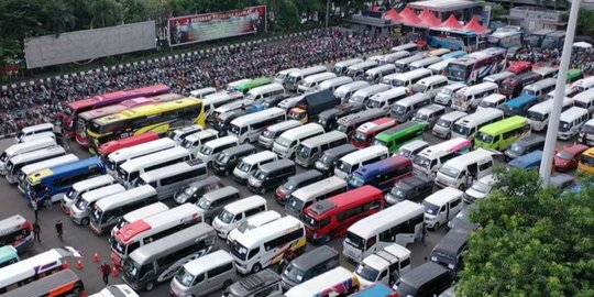 202 Kendaraan Travel Gelap Diamankan Polda Metro Jaya