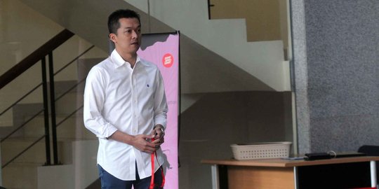 Intip 7 Potret Rumah Taufik Hidayat, Mewah Lengkap dengan Fasilitas Olahraga