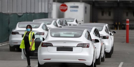 Lawan Perintah Lockdown, Bos Tesla Elon Musk Siap Ditangkap karena Operasikan Pabrik