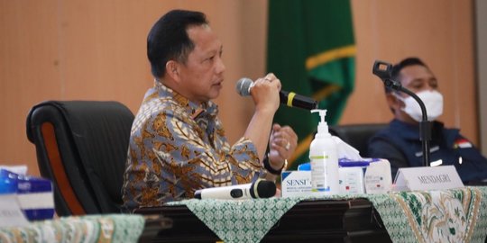 Mendagri Minta Bekasi-Karawang Contoh Vietnam Buat Terobosan Penanganan Covid-19