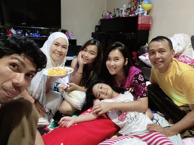 menggemaskan anak selebriti sahur