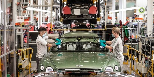 Pabrik Mobil Mewah Bentley di Inggris Beroperasi Kembali dengan Protokol Lebih Ketat