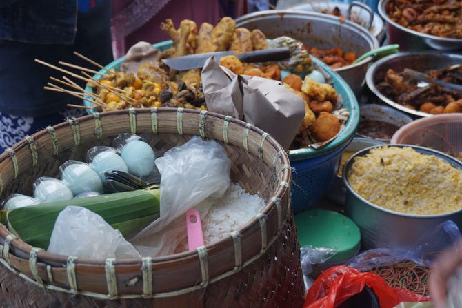 sego boranan makanan khas lamongan