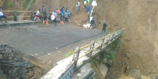 96 Rumah Terendam dan Jembatan Putus Akibat Sungai Ciberang Lebak Meluap