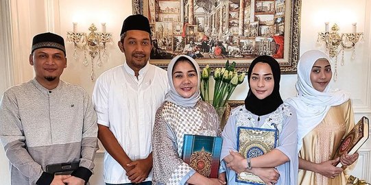 Khatam Alquran, Ini Momen Kebersamaan Keluarga Nikita Willy Saat Mengaji Bareng