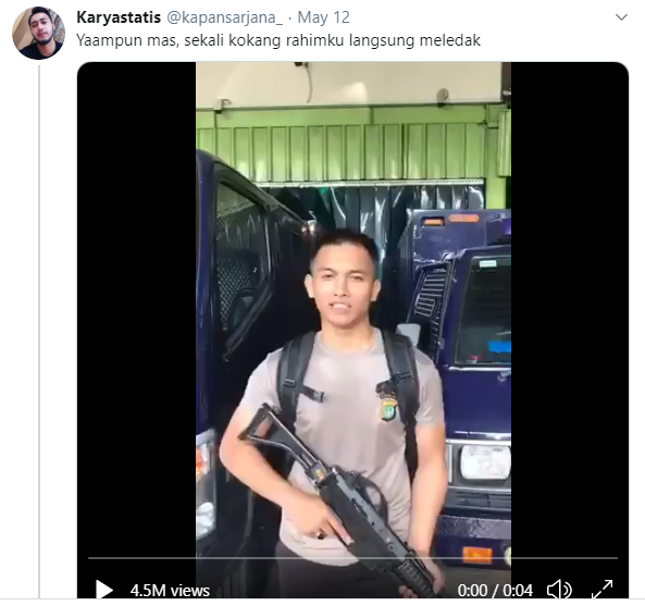 viral video polisi pamer senjata