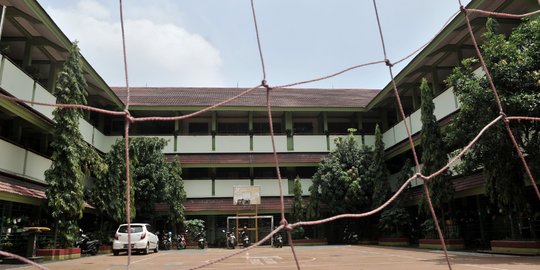 Merana Jadi Lulusan SMA Jalur Corona