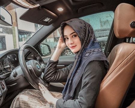 selebgram cantik menikah diusia 16 tahun