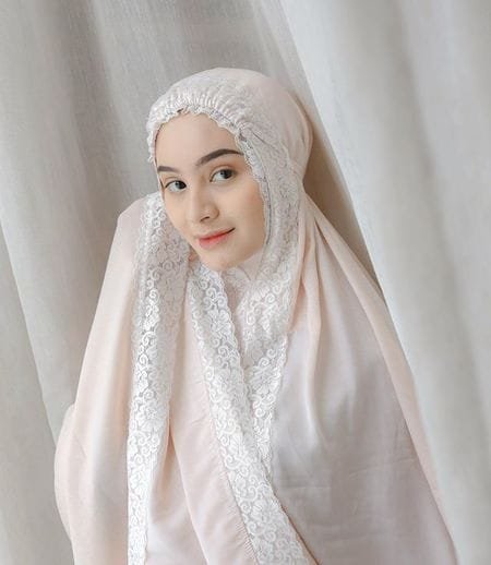 selebgram cantik menikah diusia 16 tahun