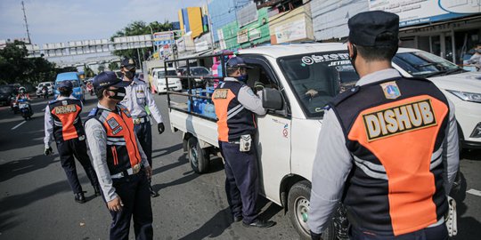 Di Luar 11 Bidang, Warga DKI Ingin Keluar Rumah Harus Punya Surat Izin Keluar Masuk