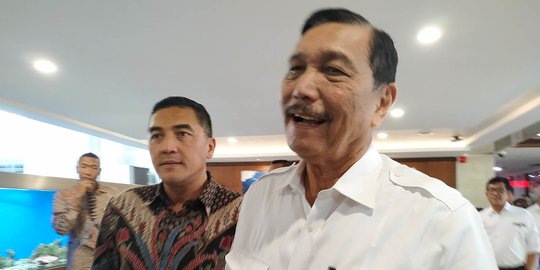 Respons Menko Luhut Soal Anggapan Kebijakan Corona Pemerintah Tak Konsisten