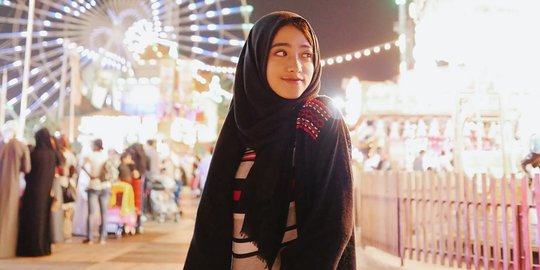 5 Referensi Outfit Hijab ala Shirin Al Athrus, Bisa Dicoba untuk Lebaran