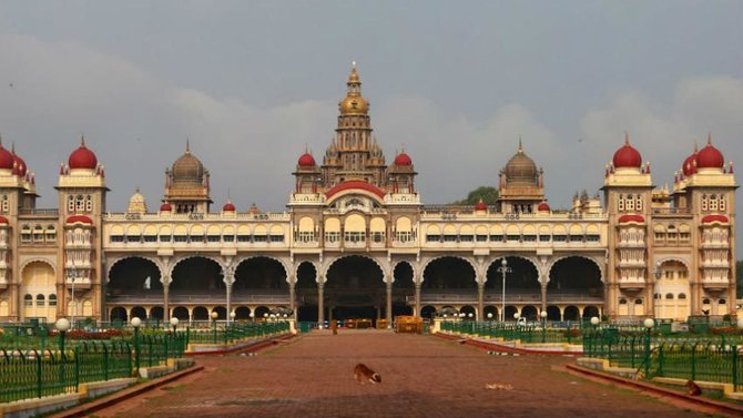 istana megah di dunia