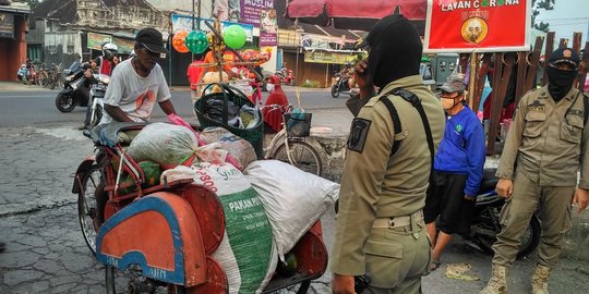 Tak Gunakan Masker, Pedagang di Solo Disanksi Tiga Hari Tak Boleh Jualan