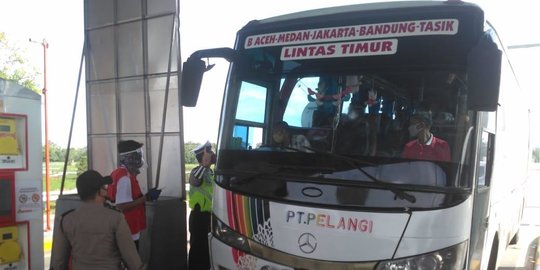 Puluhan Penumpang Bus AKAP Tepergok Mudik ke Jawa Tanpa Dokumen