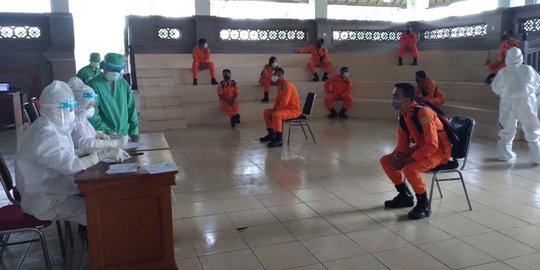 Terlibat Pemulangan Pekerja Migran, 60 Anggota Basarnas Bali Jalani Rapid Test