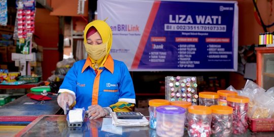 Agen BRILink BRI Lizawati, Tulang Punggung Keluarga Hingga Penyalur Bantuan CSR BRI