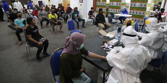 Pemkot Solo Lakukan Rapid Test Terhadap Pedagang Pasar Tradisional