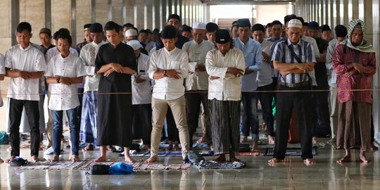 Gubernur Riau Imbau Warga Salat Idul Fitri di Rumah