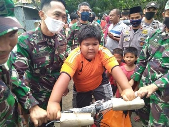 keajaiban hidup langsung dialami rizal bocah penjual gorengan yang teraniaya