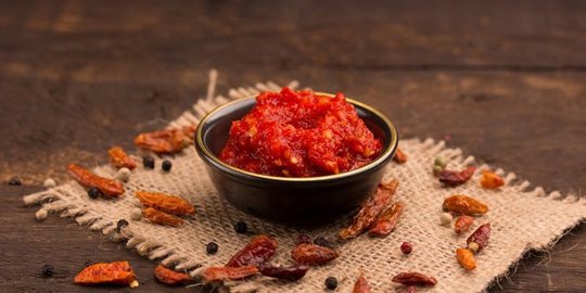 7 Cara Membuat Sambal Tomat, Bawang, hingga Teri yang Pedas, Mudah Dipraktikkan