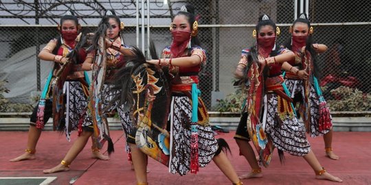 7 Potret Keseruan Konser Panggung Kahanan Ada Penari Kuda Lumping Pakai Masker Merdeka Com