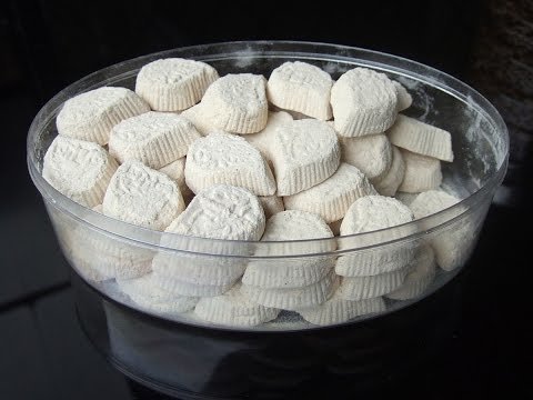 kue kacang