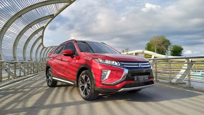 test drive mitsubishi xpander cross dan eclipse cross 2020