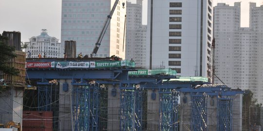 Pembangunan LRT Jabodebek di Tengah PSBB