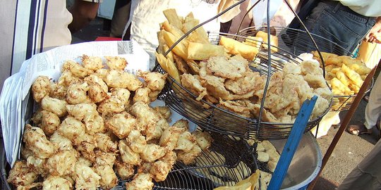 5 makanan dan minuman yang bisa jadi penyebab terjadinya kondisi kulit berminyak