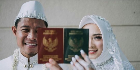 4 Pesepak Bola Ini Rayakan Lebaran Pertama Bareng Istri, Salah Satunya Evan Dimas