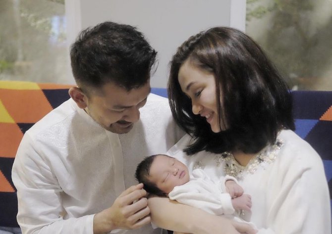 artis yang melahirkan di bulan ramadhan
