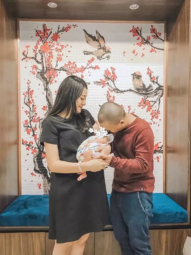 artis yang melahirkan di bulan ramadhan