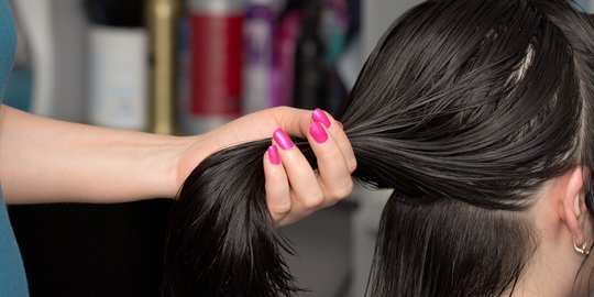 Cara Memakai Jedai Jepitan Instan Yang Dapat Mempercantik Penampilan Rambut Anda Merdeka Com