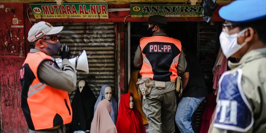 Tindak Pelanggar PSBB, Satpol PP DKI Kumpulkan Pembayaran Denda Rp 350 Juta