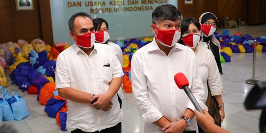 IKA ITS Sumbang 1.000 Paket Sembako ke Kemenkop UKM untuk UMKM Terdampak Covid-19