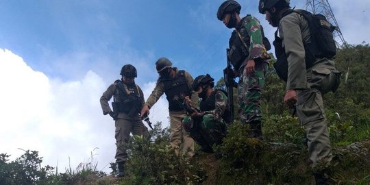 Dua Tenaga Medis Covid-19 Ditembak KKB di Wandai, Satu Meninggal Dunia