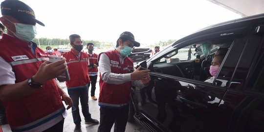 Komisaris dan Direksi Pertamina Sapa Pelanggan Setia