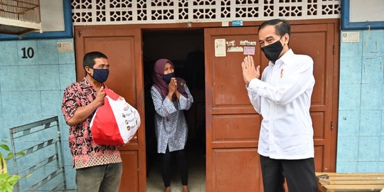 Desmond Ingatkan Jokowi Hati-hati Ambil Kebijakan Pandemi Corona Agar Tidak 'Jatuh'