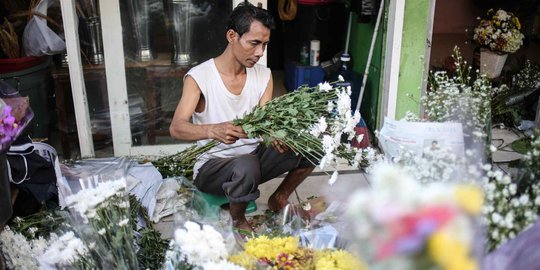 Lebaran, Penjualan Bunga Potong Turun