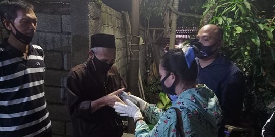 Jelang Lebaran, Pimpinan DPRD Minahasa Utara Kunjungi Masjid untuk Berbagi